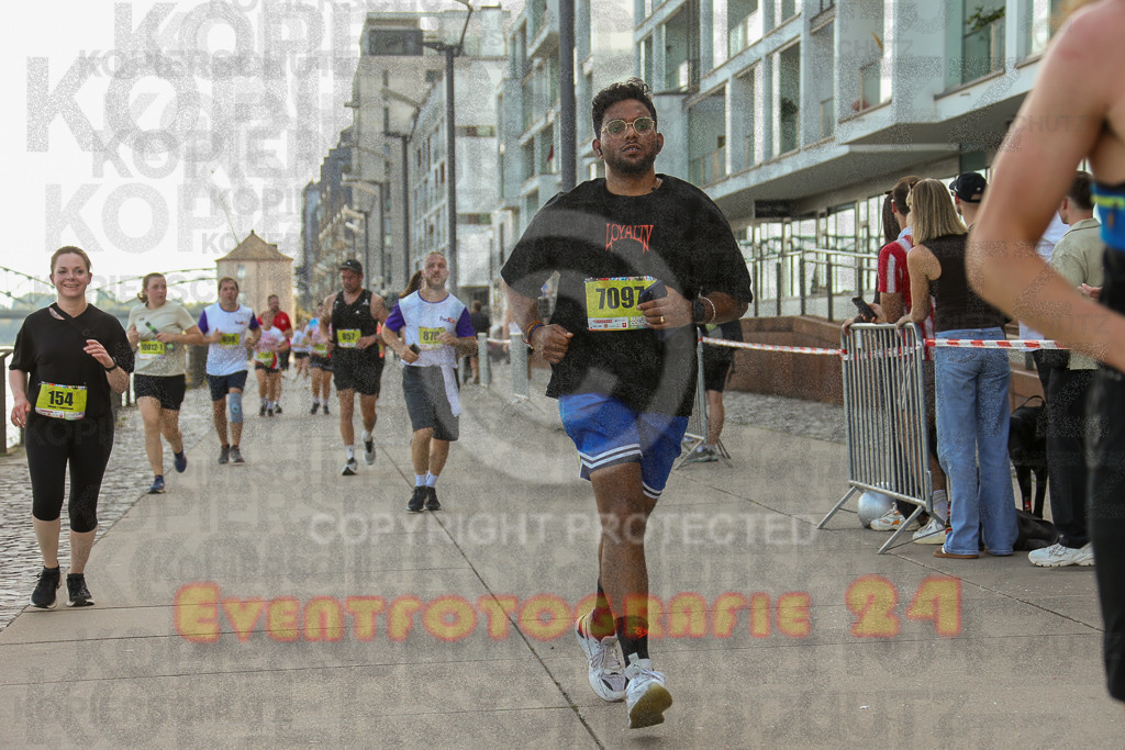 250920_1452_EX1_8037 | Sportfotografie im Rhein-Sieg Kreis, Köln, Bonn, NRW, Rheinland Pfalz, Hessen, etc. Unser Tätigkeitsfeld umfasst den Laufsport vom Volkslauf über den Marathon, Duathlon, Triathon bis zum Ultralauf wie Kölnpfad Ultra oder Schindertrail.