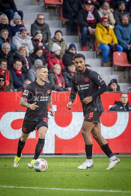 German Bundesliga, Bayer 04 Leverkusen vs. SV Werder Bremen, 24.01.2026 | LEVERKUSEN, GERMANY - JANUARY 24: Alejandro Grimaldo (Bayer 04 Leverkusen, 20) and Loic Bade (Bayer 04 Leverkusen, 5) during the German Bundesliga match on gameday 19 between Bayer 04 Leverkusen vs. SV Werder Bremen at BayArena on January 24, 2026 in Leverkusen, Germany. DFL REGULATIONS PROHIBIT ANY USE OF PHOTOGRAPHS AS IMAGE SEQUENCES AND/OR QUASI-VIDEO.