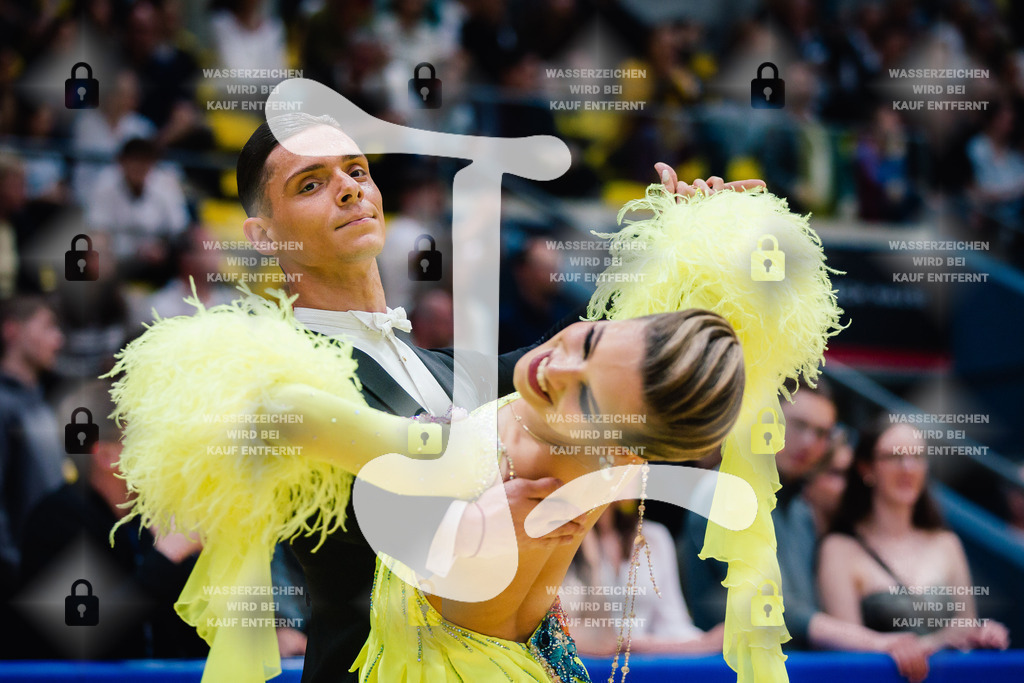 Hessen Tanzt WDSF International Open Standard 5th (86) Vladyslav Tsykhanovskyi _ Veronika Tsikhanovska (Schwarz-Weiß-Club Pforzheim)-2025-05-17-0118 | Webshop for digital downloads and prints of dance sport, event & show photographer Julian Link - Realisiert mit Pictrs.com