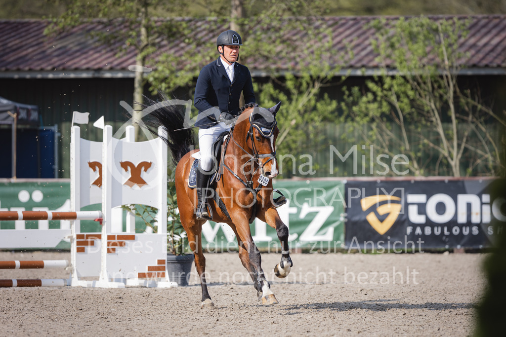 220426_Mühlen_SprPfA1-128 | Late Entry Mühlen
26.04.2022
01 Springpferde-A* 4-6j