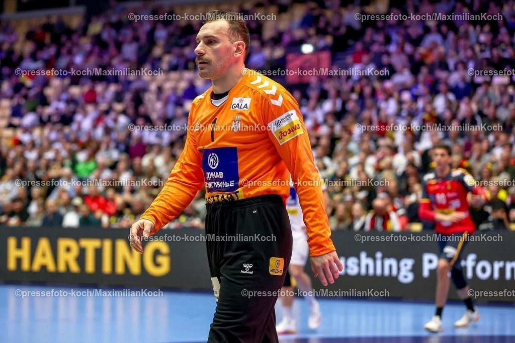 EHF15012601051 | 15.01.2026, Handball, Men's EHF EURO 2026, Spanien - Serbien, Jyske Bank Boxen in Herning, Dänemark, Preliminary Round:  Vladimir Cupara (Serbien #01) 
