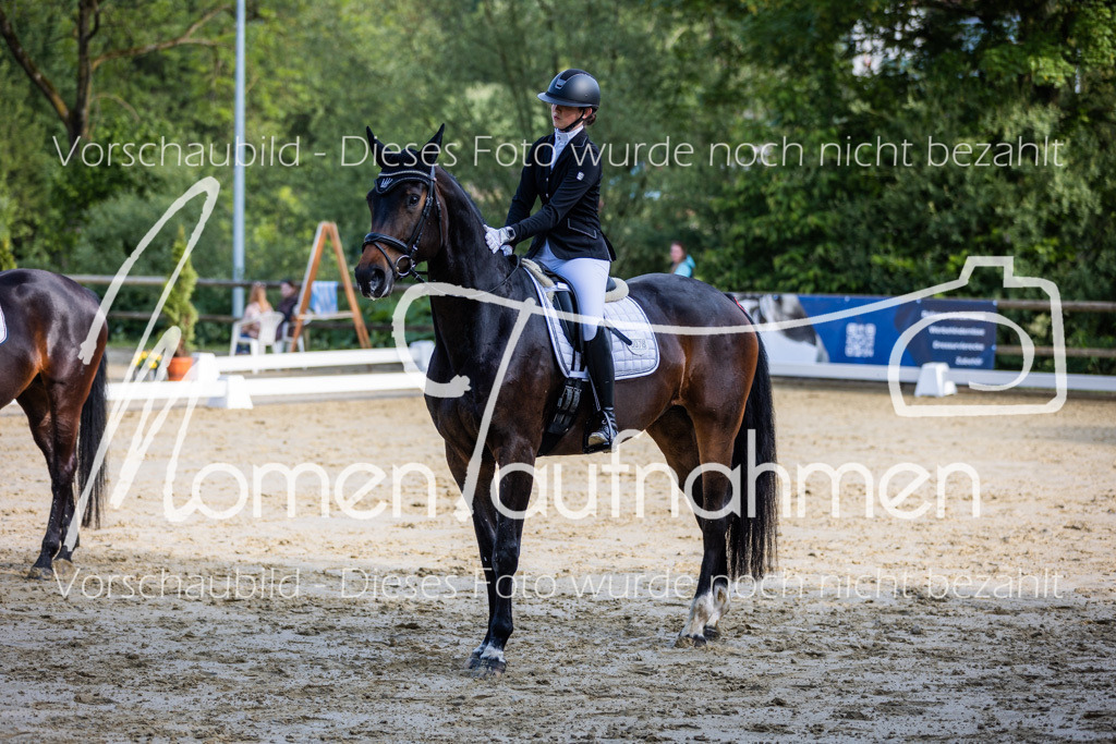 Donop24-A-Dre-053 | MomenTaufnahmen Pferdesportfotos