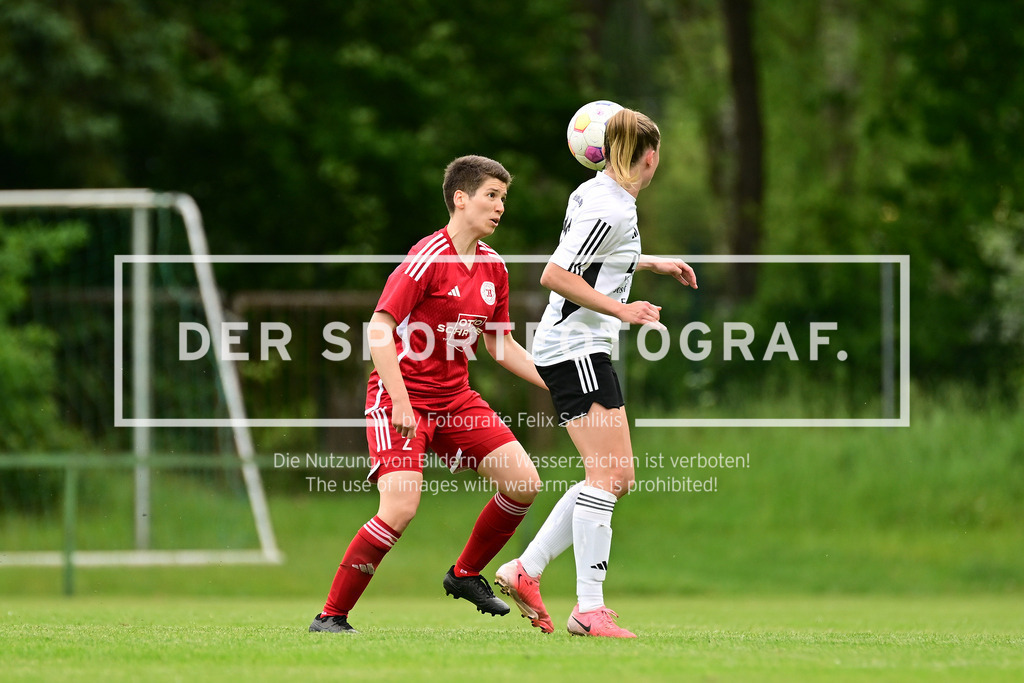 Fußball I Frauen I Saison 2024-2025 I Oberliga I 26. Spieltag I FC Jesteburg-Bendestorf - SV Heidekraut Andervenne I 051011 | Der Sportfotograf. - Realisiert mit Pictrs.com