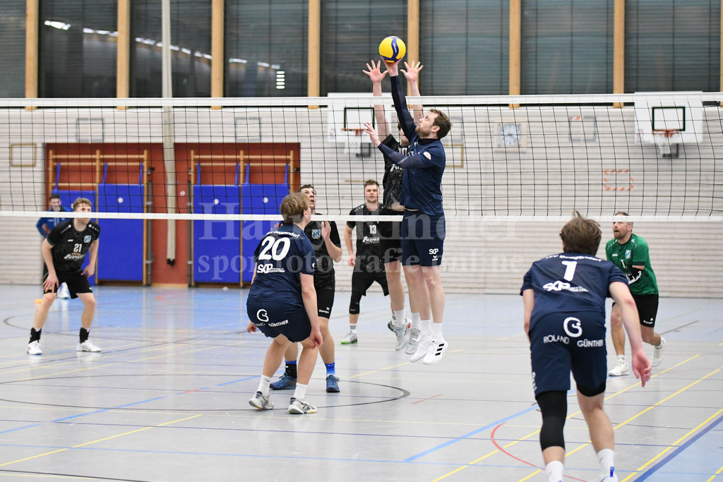 TSV Deggendorf : VC Eitting 09 | Johannes Schwarz (Zuspieler/ Außenangreifer) - Realisiert mit Pictrs.com