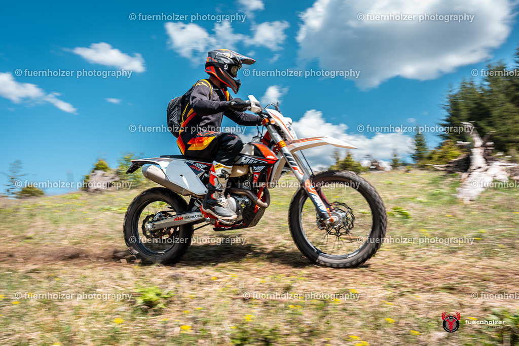 fuernholzer_250501-C1-428 | Fotografische Impressionen von der Red Stag Enduro Extreme by fuernholzer-photography.com. Endurosport in Österreich fotografisch festgehalten von fuernholzer. Auftragsfotografie für Private, Gewerbefotos und Industriefotografie. Eventfotografie, Sportfotografie und Motorsportfotografie. Anbieter von Fotoworkshops, Fototraining, fotografischen Vorträgen und Fotoseminaren.