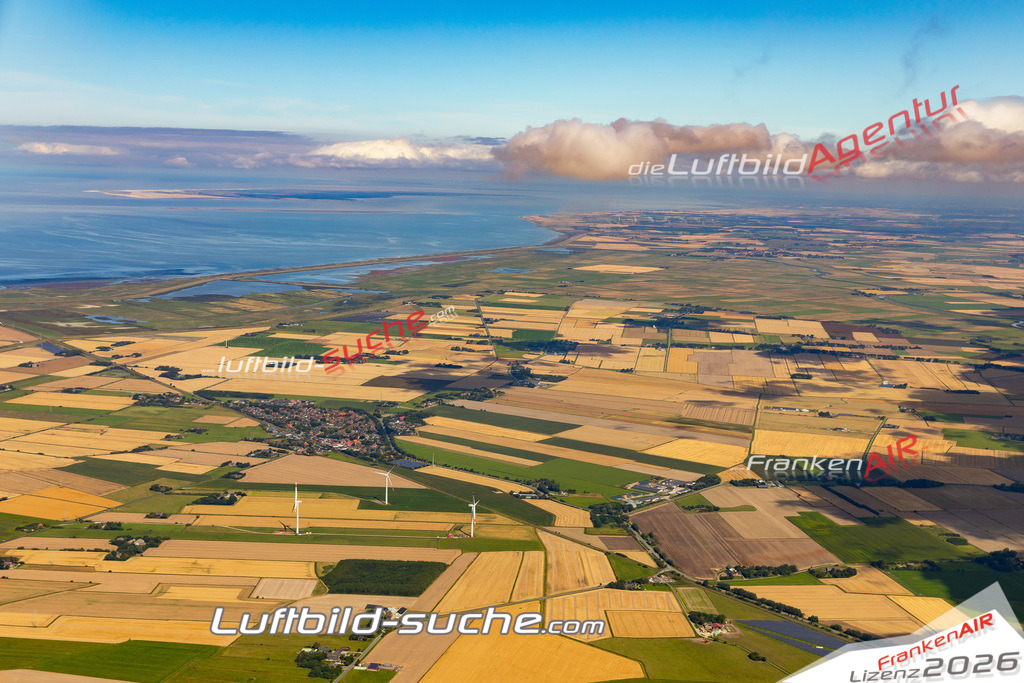 Das Luftbild der Stadt Neukirchen wurde 2022 vom Flugzeug heraus erstellt (keine Drohnen-Aufnahmen) Aufnahmehöhe ca.450 Meter- hohe Bildauflösung und Druck-Qualität. Garantiert!