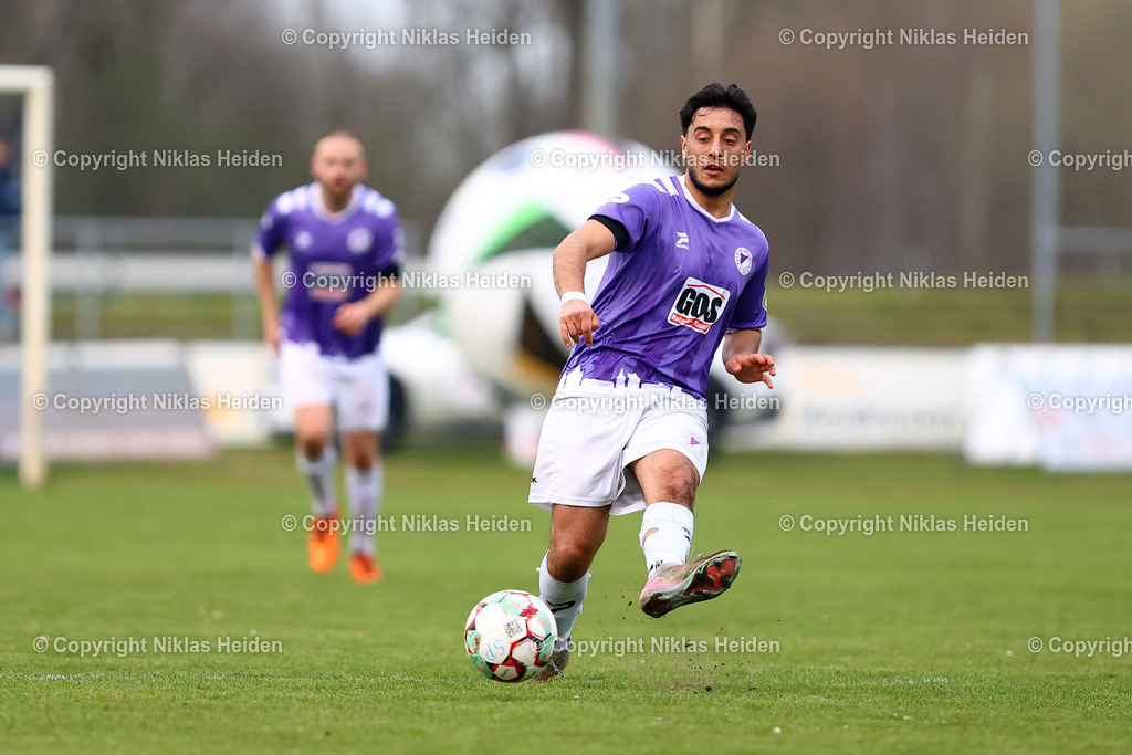 NH_VfRNeumuenster_PSVNeumuenster_FlensOberliga_15042026 | #22 Berk Akcicek (VfR Neumünster)Fußball I Herren I Flens Oberliga I Saison 2025-2026  I 19. Spieltag I VfR Neumünster - PSV Union Neumünster I 15.04.2026 I VfR Stadion HSP (Grümmi Arena)