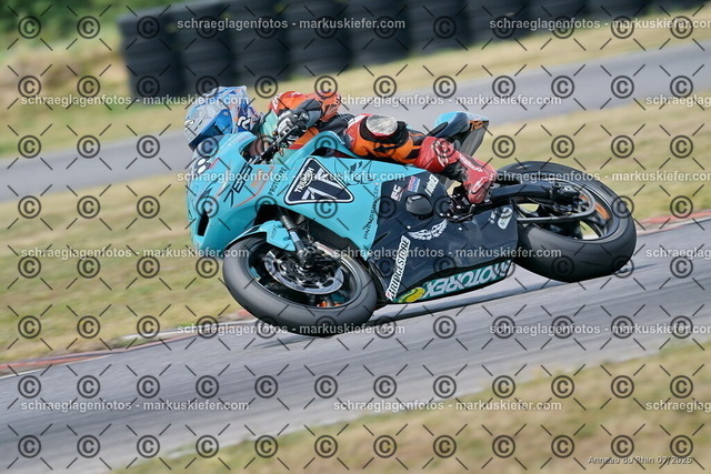 25bt04-1540 | markuskiefer.com - Realisiert mit Pictrs.com