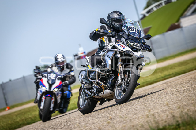 0888-260530DCB-053_888 | Deine Full-Service-Agentur für ✔️Videoproduktionen und ✔️Motorsportfotografie Jetzt Angebot anfragen!