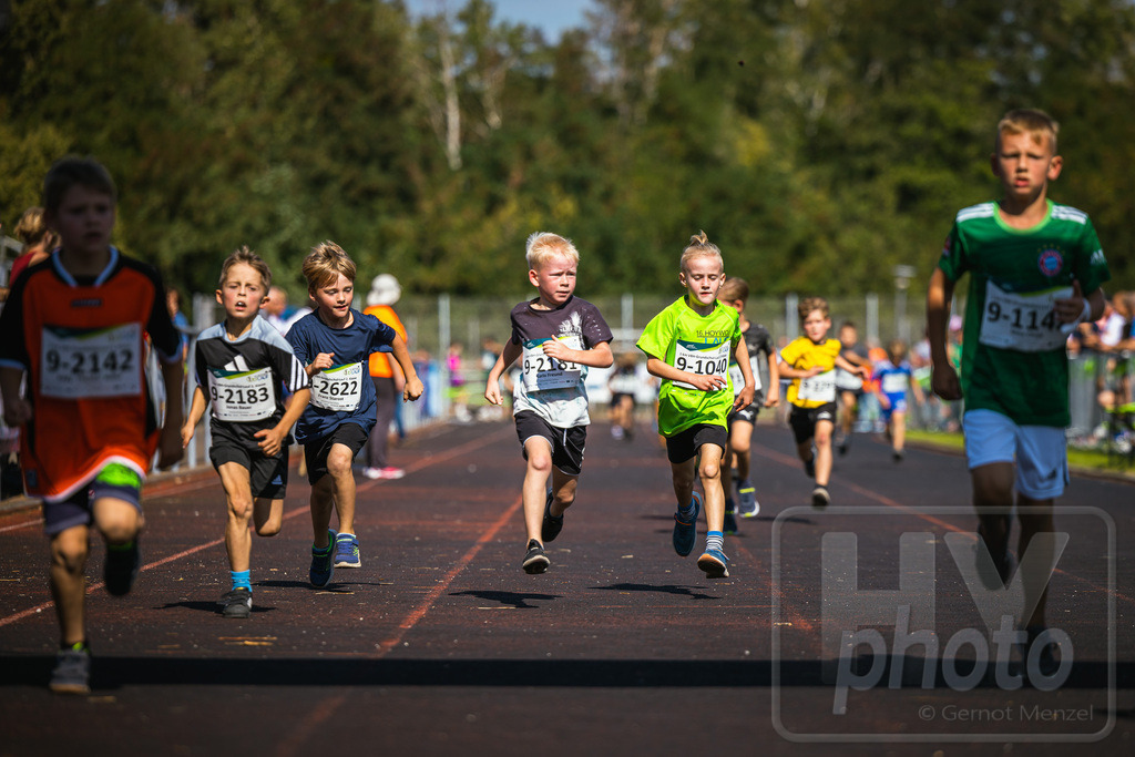 16. Hoywoj-CityLauf im Sportforum Hoyerswerda - 16.09.2023 | 1km VBH-Grundschul-Lauf 2. Klassen - Realisiert mit Pictrs.com