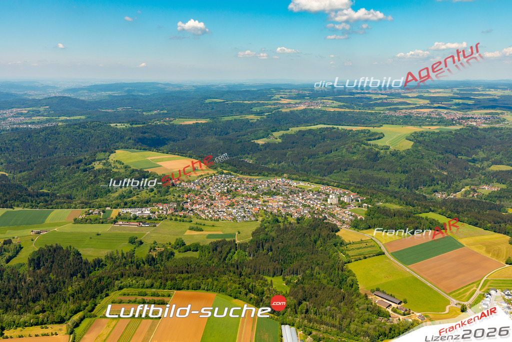 Das Luftbild zeigt : Großdeinbach Schwäbisch Gmünd - Die Luftaufnahme wurde 2024 vom UL-Flugzeug aus erstellt ( keine Drohne ) - Hochauflösende Luftaufnahme - Für grossformatige Ausdrucke geeignet. Die Geschenkidee !Mit Lizenz und Bildrechte bestellbar