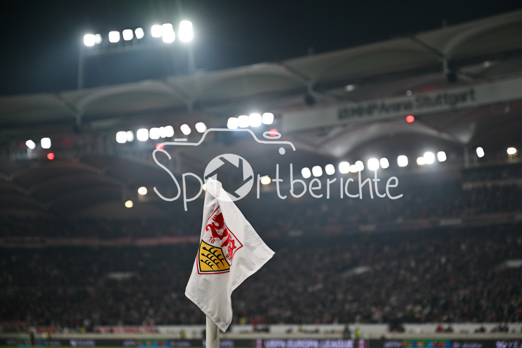 VfB Stuttgart - Feyenoord Rotterdam | STUTTGART, DEUTSCHLAND - 6. NOVEMBER: die Eckfahne mit VfB Logo in der MHP Arena / Symbolbild beim Ligaspiel zwischen dem VfB Stuttgart und Feyenoord Rotterdam am 4. Spieltag der Europa League in der MHP-Arena am 06.11.2025 / Flutlicht