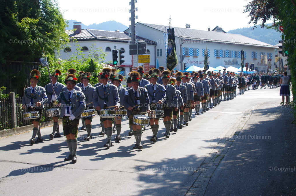 IMGP3984 | fotografiert von Axel PollmannLeonhardi Wallfahrt Benediktbeuern und Murnau, Fronleichnam, Fasching, Landschaft im Loisachtal und Benediktbeuern  - Realisiert mit Pictrs.com