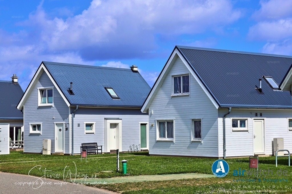  Luftbild OstseeResort Olpenitz - Exklusive Ferienhäuser an der Ostseeküste | OstseeResort Olpenitz - Die Idee, ein Feriendorf zu errichten, wurde von Herbert Harm und seinem Sohn Jaska Harm vorgeschlagen. Im Oktober 2006 kaufte die Port Olpenitz GmbH das 168,7 Hektar große Grundstück.