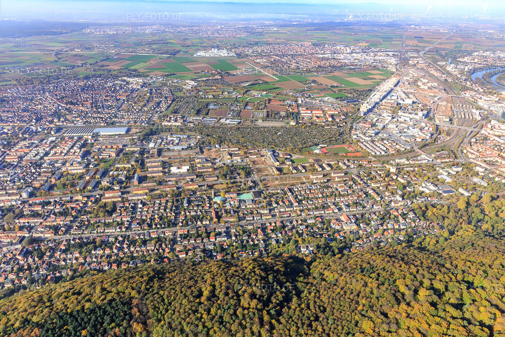 Luftbild: Ortsansicht von Osten im Ortsteil Südstadt in Heidelberg im Bundesland Baden-Württemberg in Deutschland. Foto: IMG_104170.jpg vom 31.10.2017 durch Werner Riehm/FLY-FOTO.de