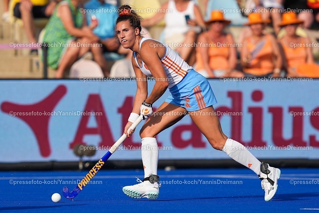 xydrx13082503054 | 13.08.2025, xydrx, Frauen EuroHockey Championship 2025, Gruppenphase, Gruppe A, Niederlande - Frankreich, Sparkassenpark Mönchengladbach: Frederique Matla (NED #15)