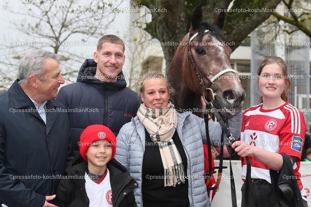 Due24032404024 | Padre Palou siegt unter Leon Wolff im Preis der Fortuna  am 24.03.2024 Renntag in Düsseldorf. Copyright by Marc Ruehl - Veroeffentlichung nur gegen Honorar (zzgl.MwSt), Namensnennung und Beleg, Bank Routing Number: BIC GENODED1PAF, Bank Account Number: IBAN DE04 3706 2600 1201 6180 17, Steuer-Nr.: 203/5266/0306, Ust_Id_Nr.: De 122081417, Zur Gaulshuette 29, 50181 Bedburg, Phone: +49-(0)2272-83351, www.marcruehl.com, info@marcruehl.com, No Model Release, Abtretung von Persoenlichkeitsrechten der abgebildeten Person/Personen liegen nicht vor. Speichern in Bilddatenbanken oder Vervielfaeltigung ist ohne schriftliche Genehmigung nicht gestattet.