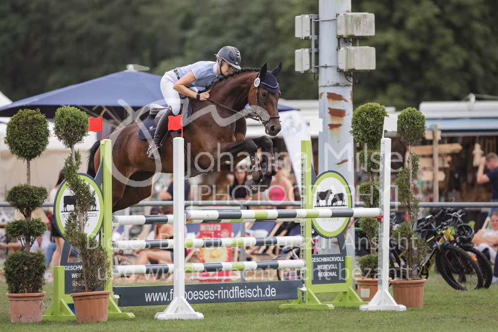 230714_LC_Stil-L-528 | Deine schönsten Turniermomente als professionelle Fotos! Entdecke hochwertige Pferdesport-Fotografie im Online-Shop. Jetzt Fotos finden & bestellen!