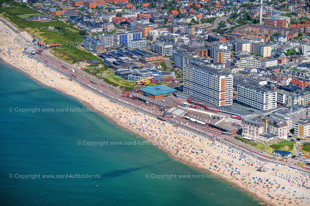 Sylt_Westerland_Hotel_Miramar_Strandpromenade_ELS_6253130825 | SYLT 13.08.2025 Hochhaus- Gebäude der Hotelanlage " Hotel Miramar " an der Dünenstraße im Ortsteil Westerland in Sylt Nordsee - Insel im Bundesland Schleswig-Holstein, Deutschland. Weiterführende Informationen bei: Kreis Hotel GmbH & Co. KG. // High-rise building of the hotel complex " Hotel Miramar " on street Duenenstrasse in the district Westerland in Sylt North Sea Island in the state Schleswig-Holstein, Germany. Further information at: Kreis Hotel GmbH & Co. KG. Foto: Martin Elsen