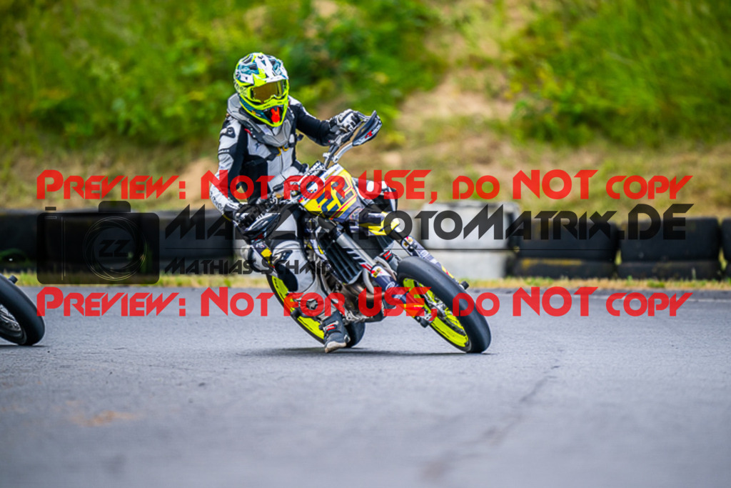 MaZZes_FotoMatrix_220528_9536 | Fotograf Mathias Schmid
Sportfotograf,
Eventfotograf,
Hochzeitsfotograf,
Portraitfotograf