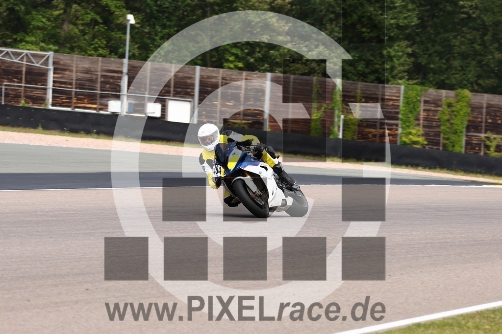 0484-20240819_02753 | Schöne Erinnerungen an spannende Momente - das festzuhalten ist unser Job. PIXELrace.de ist seit 2003 auf den Rennstrecken Europas unterwegs um die Action draußen beim Fahren und die wunderbare Stimmung imm Fahrerlager für euch einzufangen.