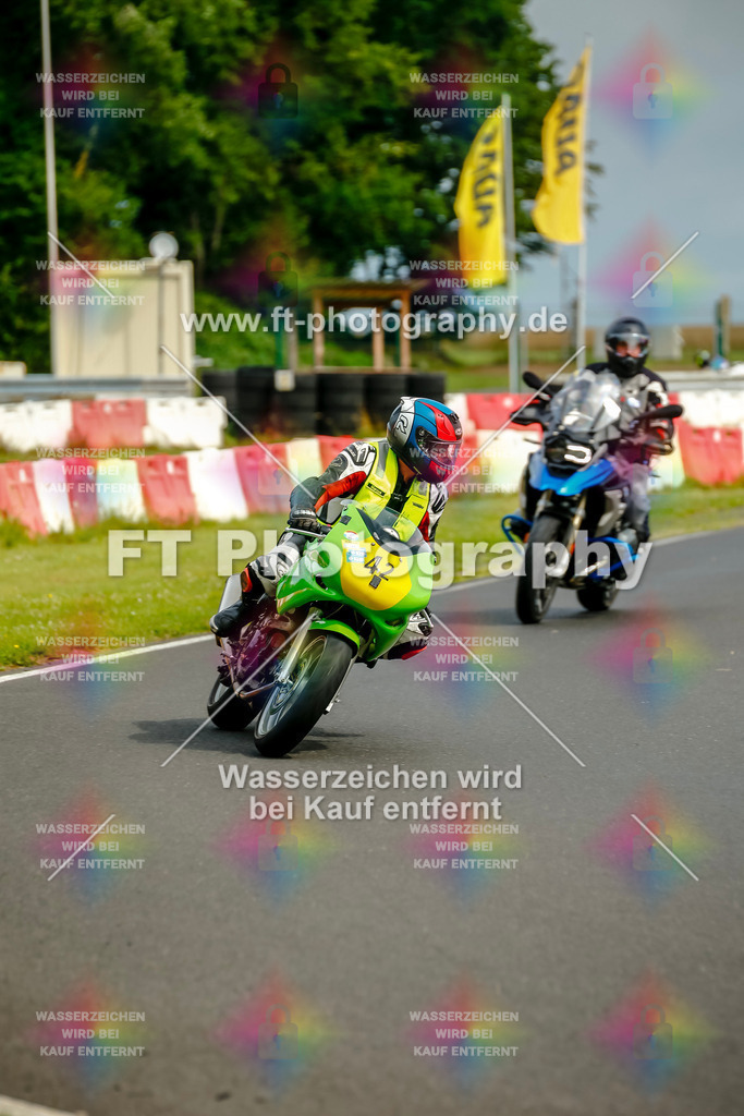 VBK-4535 | Hier findet Ihr Bilder von Touristenfahrten auf der Nürburgring Nordschleife oder von anderen Veranstaltungen die ich besucht habe. Viel Spass beim Durch Schauen 