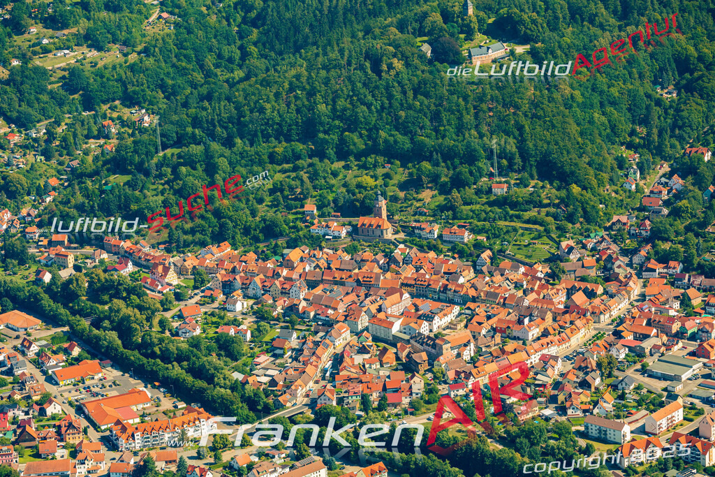 Bild der Stadt Wasungen - Die Luftaufnahme wurde 2025 vom UL-Flugzeug heraus erstellt ( keine Drohne ) - Hochauflösende Luftaufnahme - für professionelle Ausdrucke geeignet. Die Geschenkidee !Hier alle&nbsp;Infos zur Lizenzierung der LuftaufnahmeWir fliegen auch dieses Jahr wieder in Ihre Region um Luftbilder zu erstellen.- Luftbild anfragen