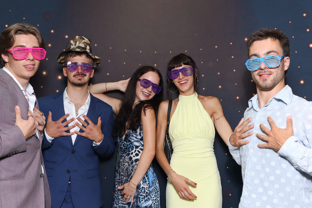 ZD260628112736-146 | Fotoshop von zweidimensional Fotografie. Ihr Fotograf im Aargau. Abzüge von Ihrem Fotobox Event bestellen.Abzüge von Ihrem Hochzeit bestellen.Abzüge von Ihrem Schulfotograf bestellen.