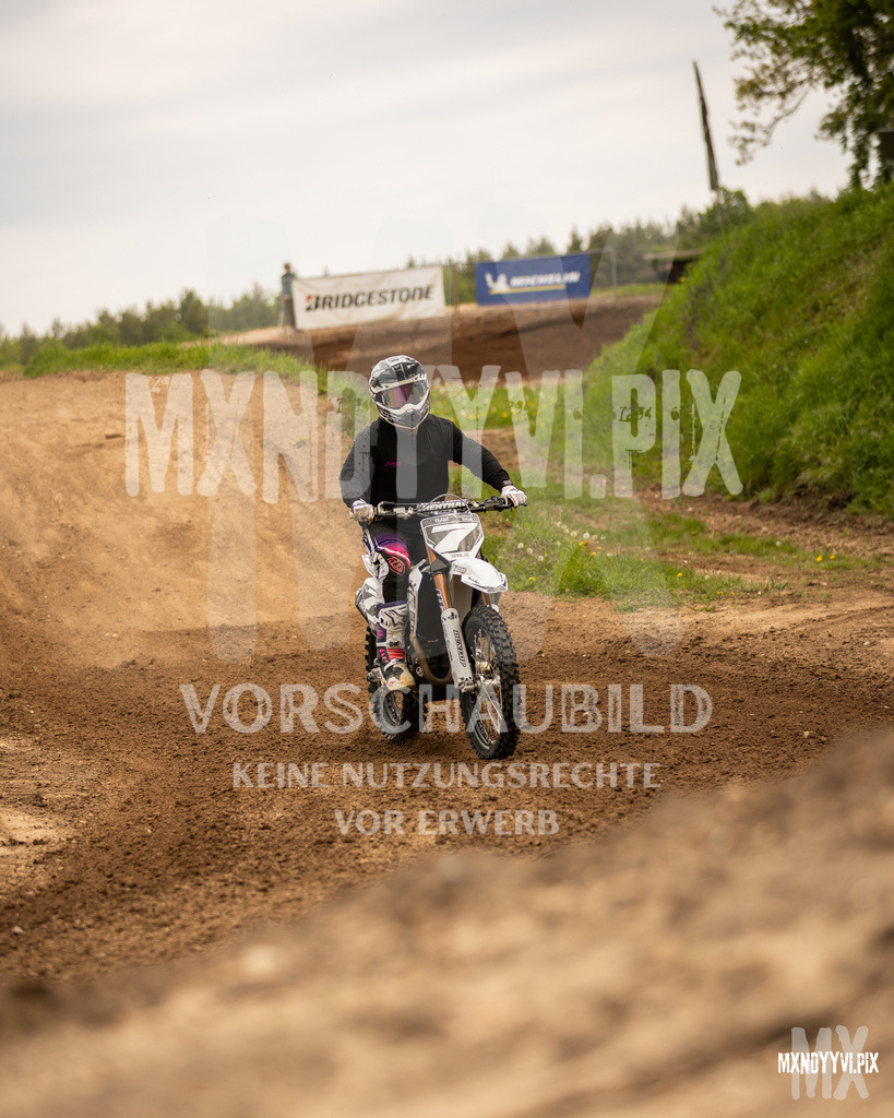 866A5853 | mxndyyvipix