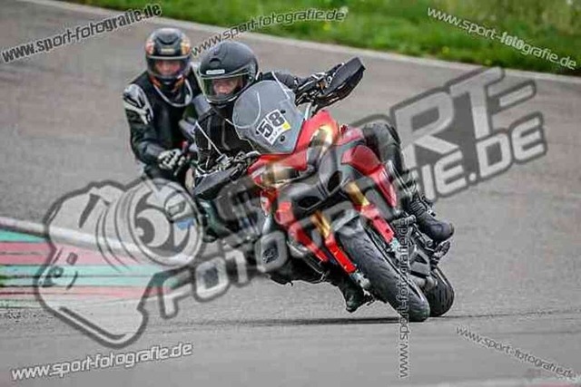 pubi6970 | Professionelle Fotos von Sportveranstaltungen, aber auch Hochzeiten und anderen Events. - Realisiert mit Pictrs.com
