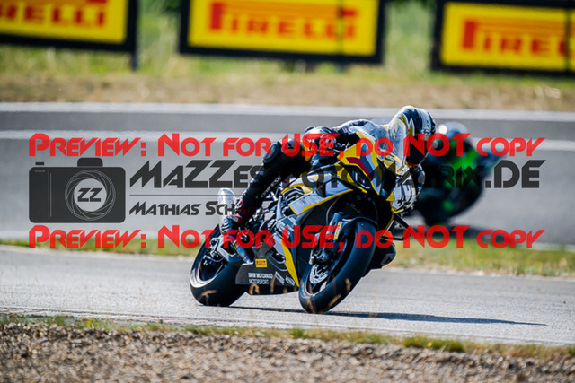MaZZes_FotoMatrix_220722_9784 | PRO SUPERSTOCK