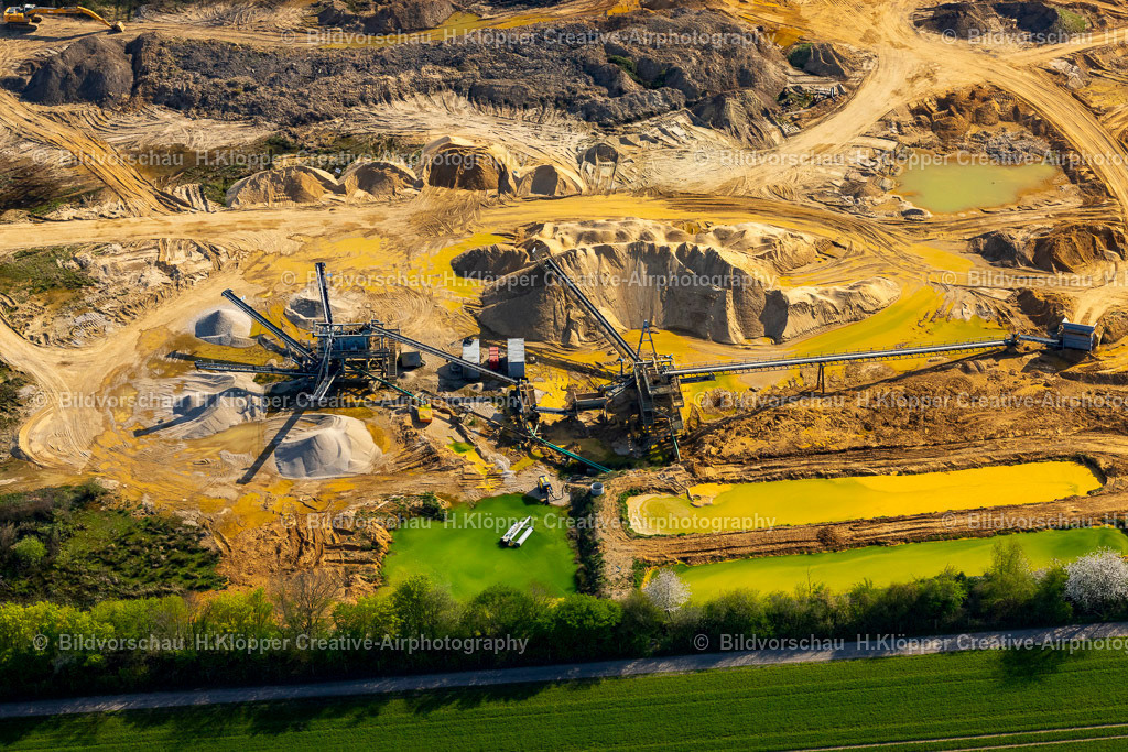 Luftbilder Wegberg-9942 | Luftbildfotografie Luftbild Wegberg Kies Tagebau an der Straße Fasanenweg - Realisiert mit Pictrs.com