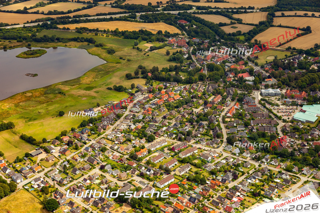 Das Luftbild der Stadt Ratekau wurde 2022 vom Flugzeug heraus erstellt (keine Drohnen-Aufnahmen) Aufnahmehöhe ca.450 Meter- hohe Bildauflösung und Druck-Qualität. Garantiert!