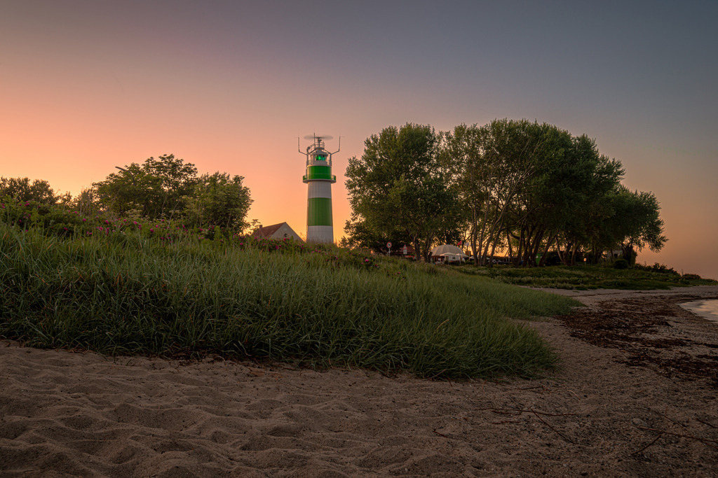 Sonnenuntergang am Bülker Leuchtturm | Der Bülker Leuchtturm ist der älteste Leuchtturm an der Kieler Förde. Er dient als Orientierungsfeuer für die Zufahrt zur Förde.