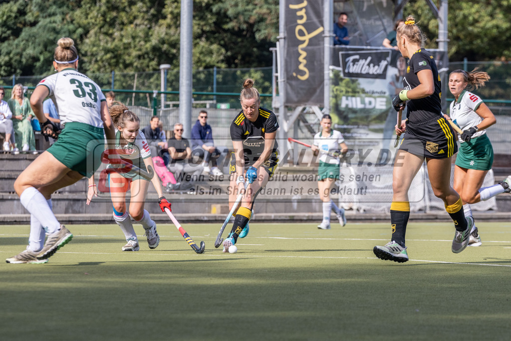 MJ_01.10.2023_F_UHTC-HTHC-19 | Franzisca Hauke (Harvestehuder THC #26), Uhlenhorst Mülheim - Harvestehuder THC am 1.10.2023 im Waldstadion, Mülheim a. d. Ruhr