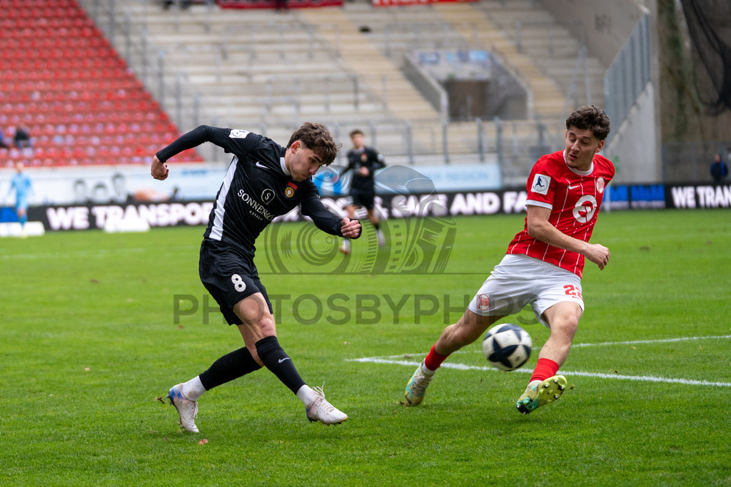 Kickers Offenbach vs. SG Sonnenhof Grossaspach, Fussball, Regionalliga Suedwest, 24. Spieltag, 14.03.2026 | Elias Rahn (SG Sonnenhof Großaspach, #08),Kickers Offenbach vs. SG Sonnenhof Grossaspach, Fussball, Regionalliga Suedwest, 24. Spieltag, 14.03.2026Foto: photosbyphips/Philip Ziegler
