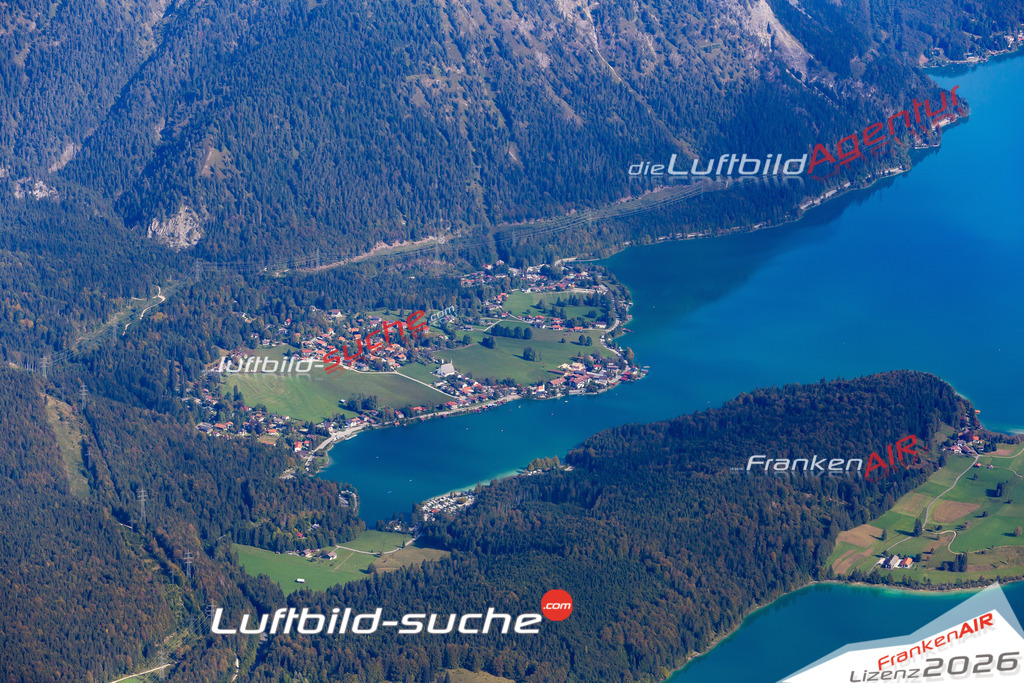 Die Luftbildaufnahme Walchensee - Walchensee wurde 2020 mittels Flugzeug (keine Drohne) erstellt. Perfekte Schärfe und Druck- Ergebnisse- Garantiert!