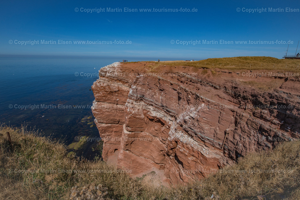 Helgoland Bastölpel_ELS_3457030818 | Helgoland - Aufnahmedatum: 03.08.2018, Aufnahmehöhe:  m, Koordinaten:  - , Bildgröße: 8256 x  5504 Pixel - Copyright 2018 by Martin Elsen, Kontakt: Tel.: +49 157 74581206, E-Mail: info@schoenes-foto.deSchlagwörter:Schleswig-Holstein,Landkreis Pinneberg,Düne,Hochseeinsel,Börteboote,Meer,Küste,Halunder,Oberland,Unterland,Strand,Seehunde,Robben,Lange Anna,Felsen,Roter Felsen,Luftbild,Luftbilder,Bastölpel - Realisiert mit Pictrs.com