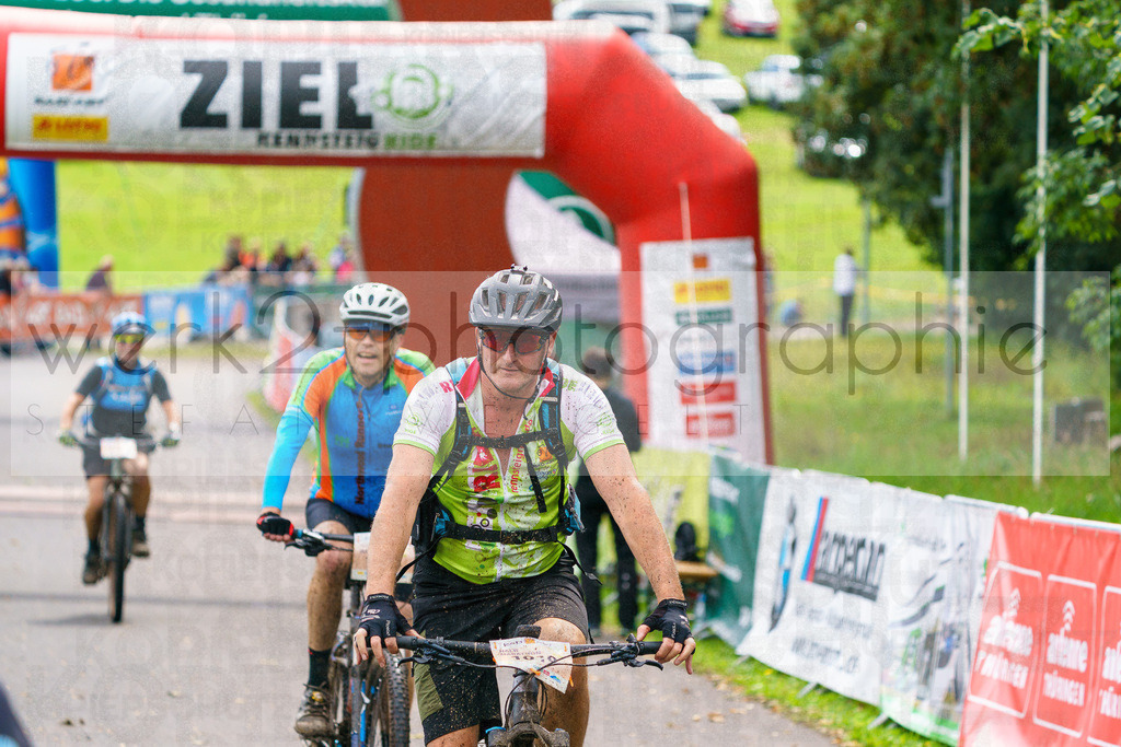 RennsteigRIDE Zieleinlaufbilder | Zieleinlauf RIDE 23