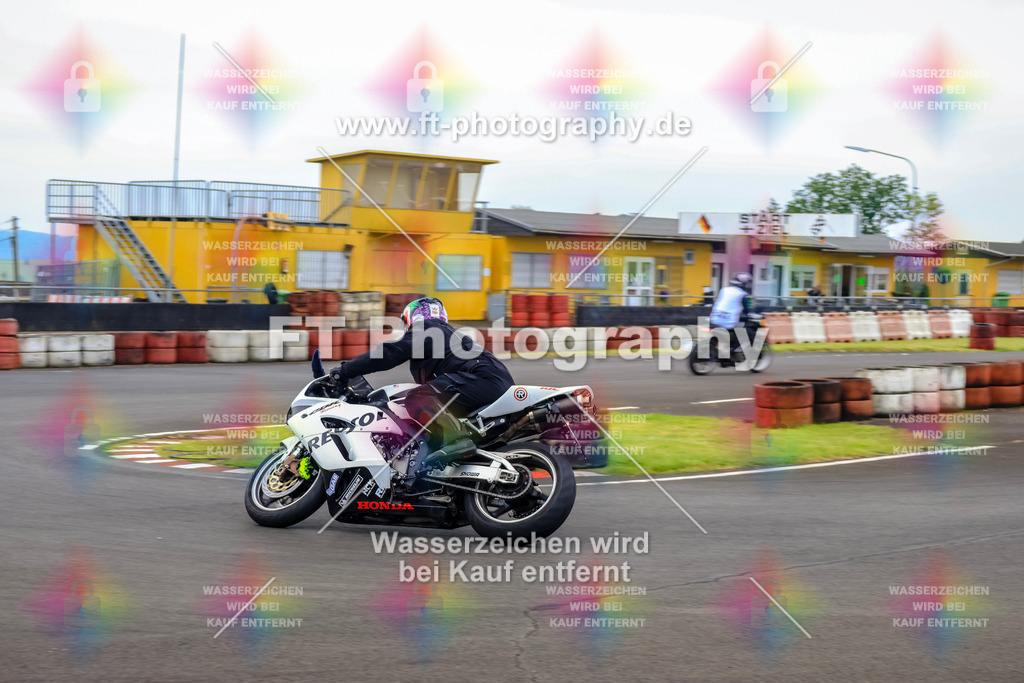 OBK-5714 | Hier findet Ihr Bilder von Touristenfahrten auf der Nürburgring Nordschleife oder von anderen Veranstaltungen die ich besucht habe. Viel Spass beim Durch Schauen 