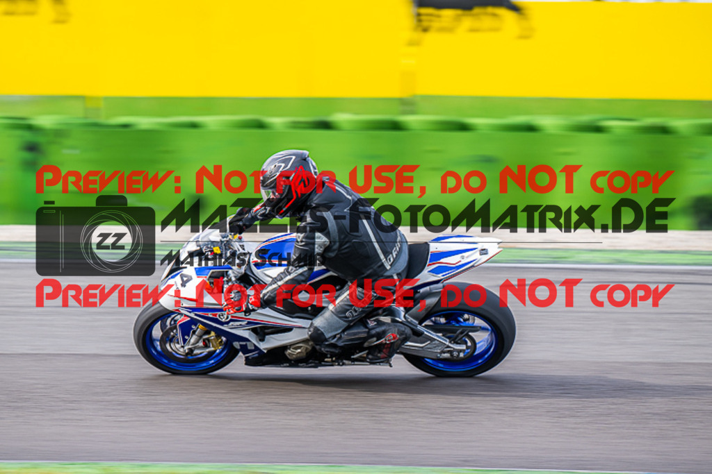 MaZZes_FotoMatrix_230410_9946 | GELB