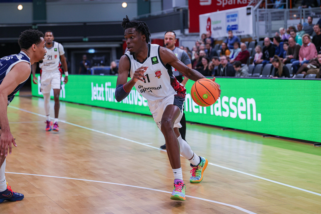 BAYER GIANTS vs VfL Sparkassenstars Bochum-7 | Fotos von Basketballspielen aus dem Raum NRW fotografiert von Gero Mueller-Laschet und Daniel Schaefer - Realisiert mit Pictrs.com