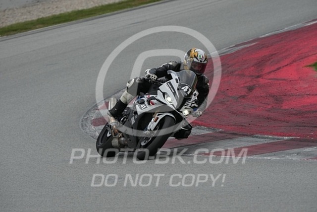 2024_10_25_PBK_34179 | Sportfotografie; SlowMotion; Video; Rennstrecke; Hafeneger; Speer; Racing; RSE; BMW; CBO; Trackday; Motorsportarena; Hockenheimring; Brno; Most; Barcelona; Valencia