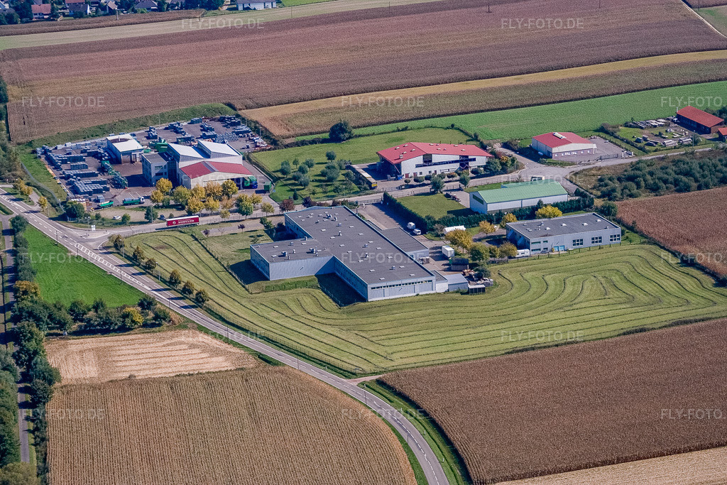 Luftbild: Industriegebiet ZA Kiesweg von Westen mit GARAGE MODERY und PROFIL ALSACE in Niederlauterbach im Bundesland Bas-Rhin in Frankreich.Foto: IMG_13547.jpg vom 28.09.2008 durch Werner Riehm/FLY-FOTO.deAuflösung des Originals: 3456 x 2304 pxWWW.PROFILALSACE.COMGARAGE MODERYGARAGE MODERY | Garage et Concessionnaire à NIEDERLAUTERBACH