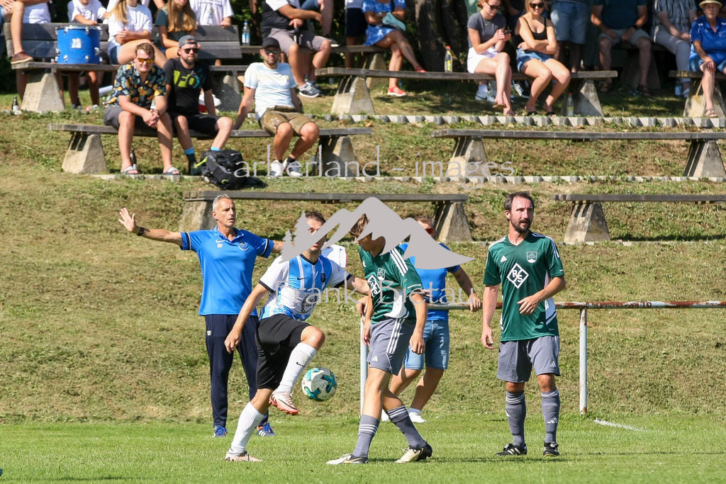 993T4443 | Medien- Sport- Entertainmentfotos