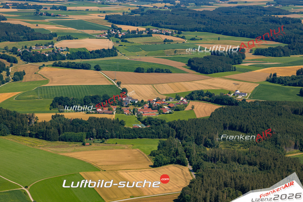 Das Luftbild zeigt : Asbach Ried - Die Luftaufnahme wurde 2024 vom UL-Flugzeug aus erstellt ( keine Drohne ) - Hochauflösende Luftaufnahme - Für grossformatige Ausdrucke geeignet. Die Geschenkidee !Mit Lizenz und Bildrechte bestellbar