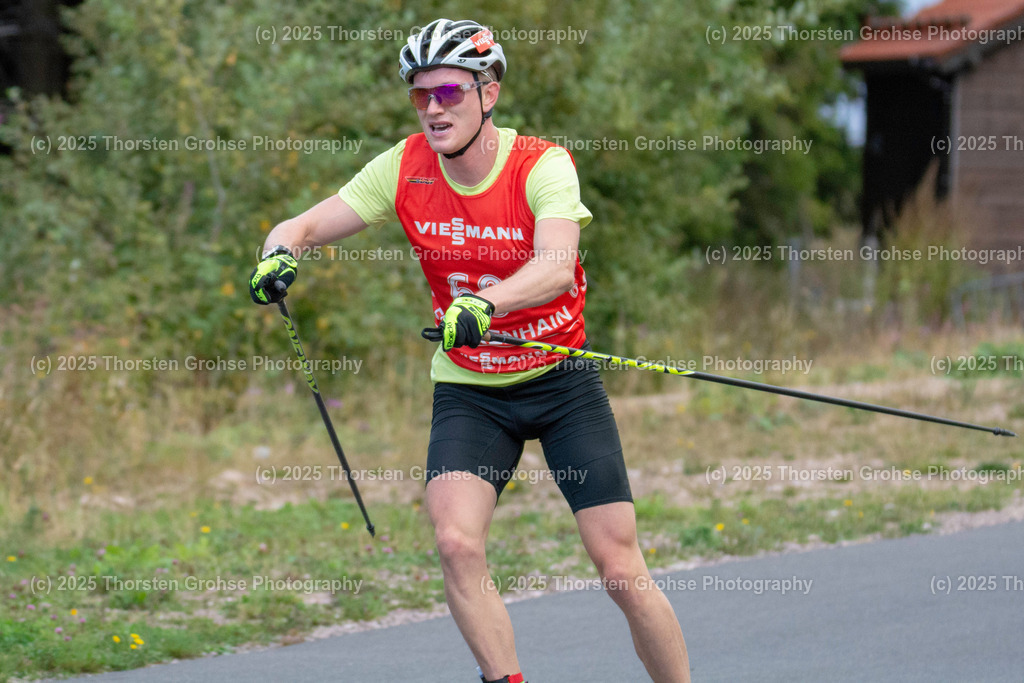 Deutsche Meisterschaften Biathlon | Deutsche Meisterschaften Biathlon, Speziallanglauf Maenner am 14.09.2018 in der DKB SKI ARENA in Oberhof, (Deutschland)

Bild: Doll Benedikt vom SZ Breitnau / BwO - Realisiert mit Pictrs.com