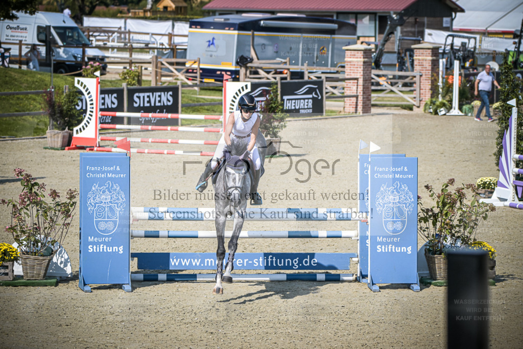 DOS_2452 | Entdecke hochwertige Reitturnierfotos von Foto Oger. Professionell, emotional und authentisch – jetzt Lieblingsmomente im Shop bestellen. - Realisiert mit Pictrs.com