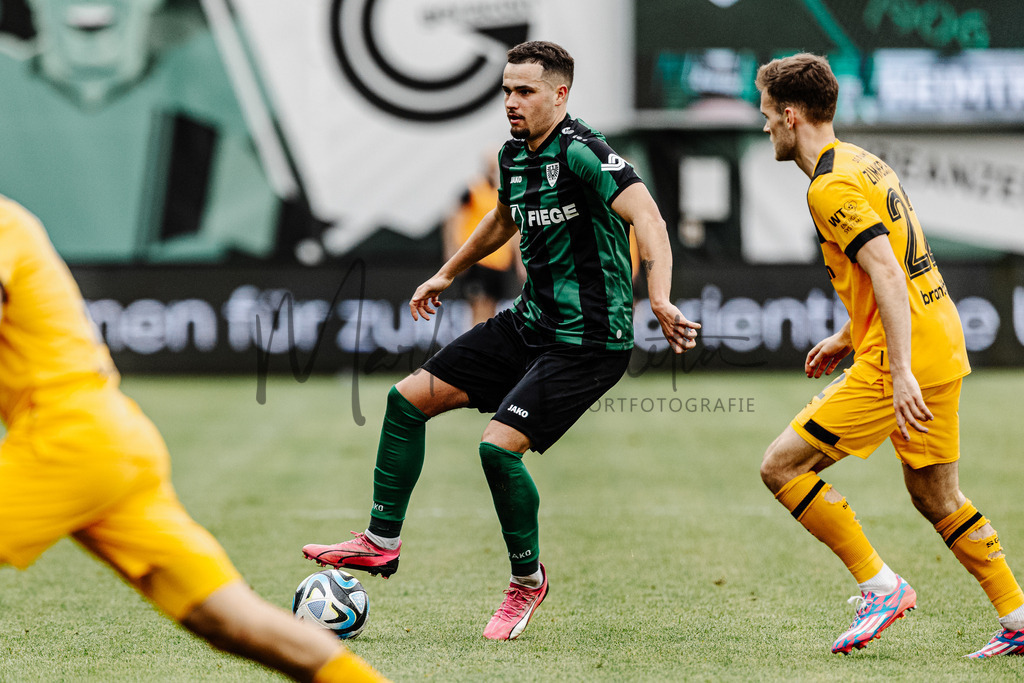 3. Liga, Saison 2023/24, 31. Spieltag: SC Preußen Münster - Dynamo Dresden | Münster, 30.03.2024: 3. Liga, 31. Spieltag, SC Preußen Münster gegen Dynamo Dresden im LVM-Preußenstadion in Münster. Foto: sportfotografie.ms | Markus Paletta - Realisiert mit Pictrs.com