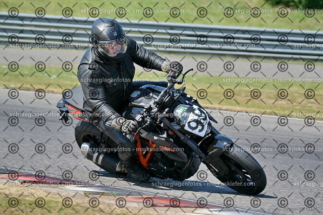 25bt04-0503 | markuskiefer.com - Realisiert mit Pictrs.com